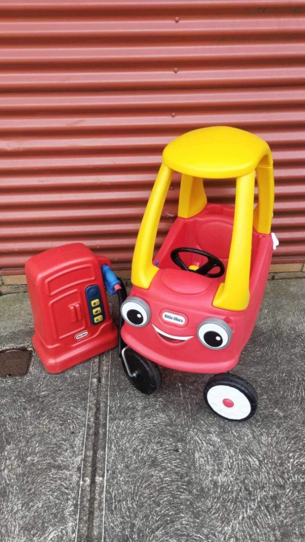 A001: Little Tikes Cozy Coupe