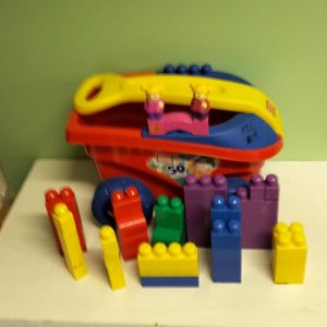 A019: Mega Block Wagon and Building Bloks
