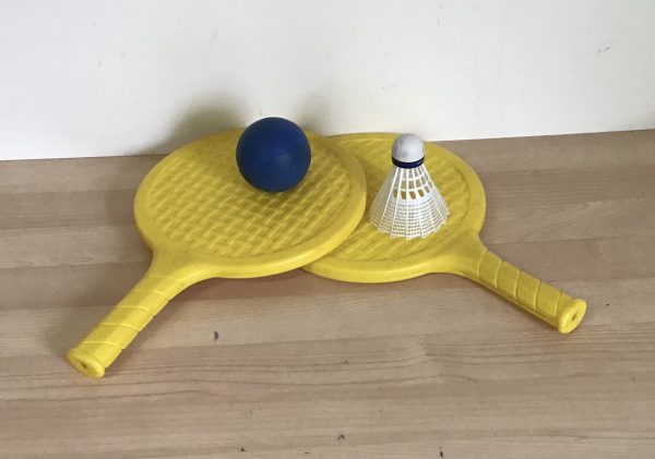 A076: Yellow Bat Set