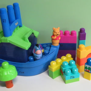 B028: Mega Blocks. Pooh's House Boat