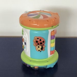 B032: VTech Magi Rouleau Tam- Tam