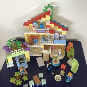 C003: Duplo 3 in1 Family House