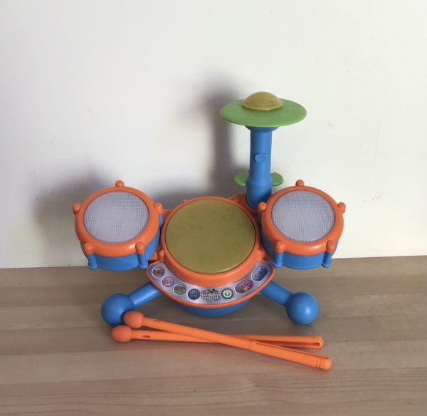 M011: VTech Kiddie Beats Drum Set